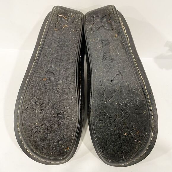 Alegria by PG Lite Shoes Brown Caiti Floral Embossed Leather Ankle Bootie Sz 6 - Picture 8 of 14